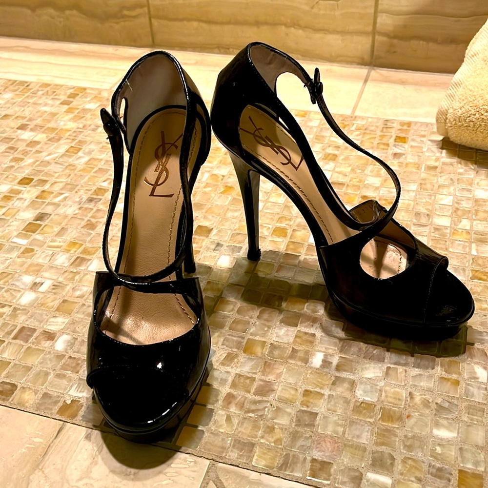YSL rive gauche Tribute Grace black patent leather peep toes- size 8 AMAZING!